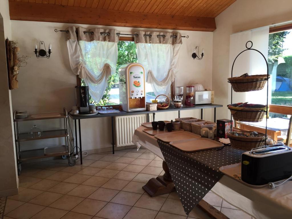 Hotel Etesia Feurs Екстер'єр фото