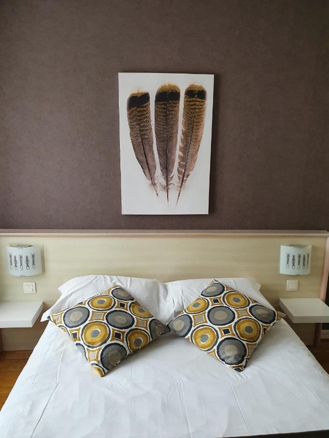 Hotel Etesia Feurs Екстер'єр фото